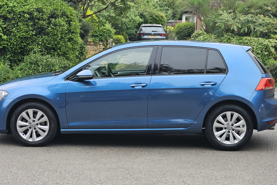 Volkswagen Golf 